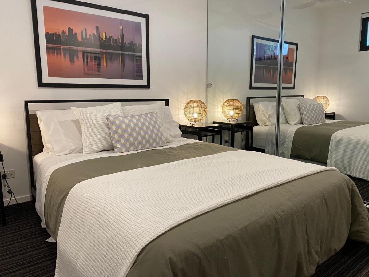 Modern Quiet 1 & 2 Bed Apt Opposite Albert Park Melbourne Exteriör bild