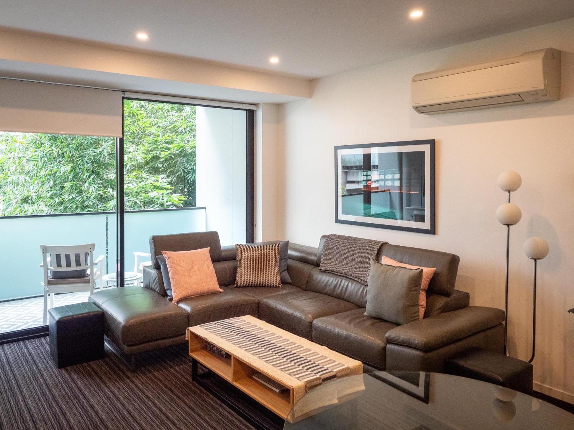 Modern Quiet 1 & 2 Bed Apt Opposite Albert Park Melbourne Exteriör bild